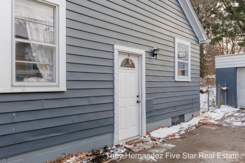 977 Southern Ave, Meskegon MI  49441-2236 exterior