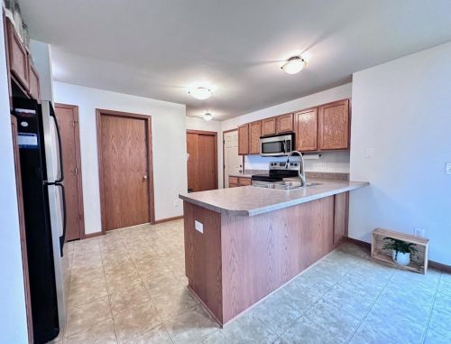 615 Hercules Trl, Madison WI  53718-2931 exterior