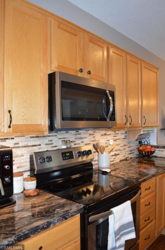 1888 Bluestem Ln, Saint Paul MN 55126-5018 exterior