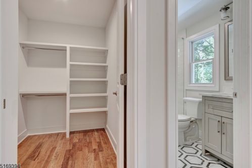 29 Hickory Pl, Livingston NJ  07039-3614 exterior