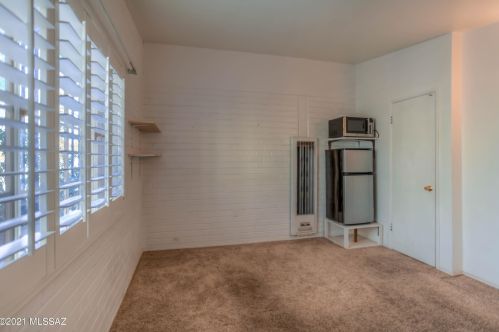 201 Irving Ave, Tucson AZ 85711-6239 exterior