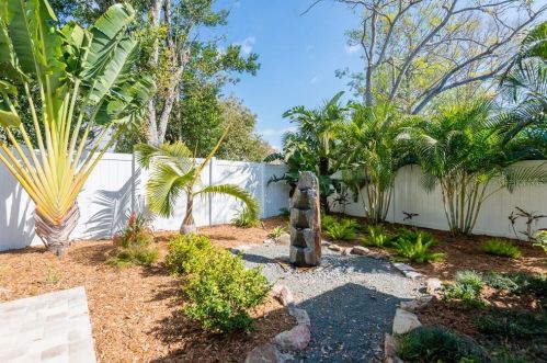 3017 Ballast Point Blvd, Tampa FL 33611-3902 exterior