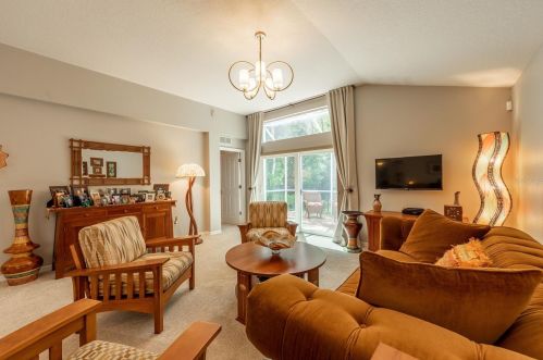 10006 Bridgeton Dr, Tampa FL  33626-1840 exterior