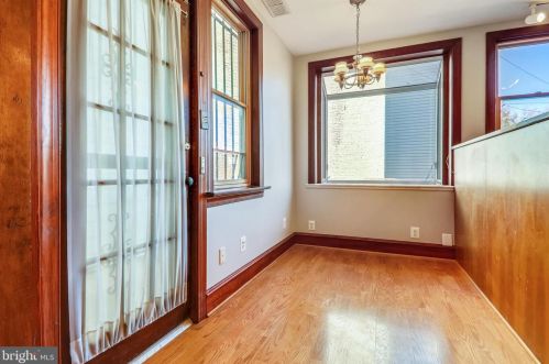 414 7 St, Washington DC 20003-2756 exterior