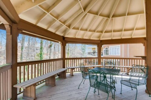 5354 Brooke Rdg Dr, Atlanta GA 30338-3186 exterior