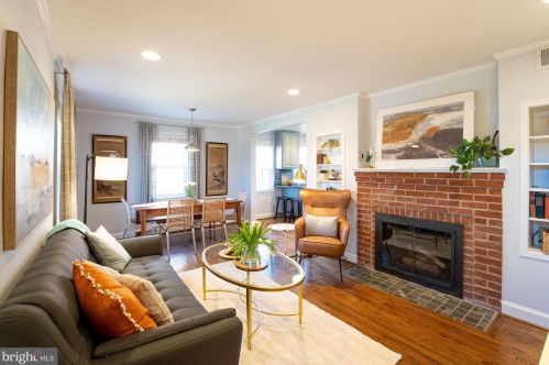 151 Moncure Dr, Alexandria VA 22314-4946 exterior