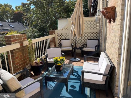 3946 Highwood Ct, Washington DC 20007-2131 exterior