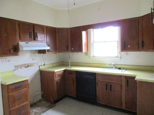 1819 Rdg Ave, Moon Twp PA 15108-2046 exterior