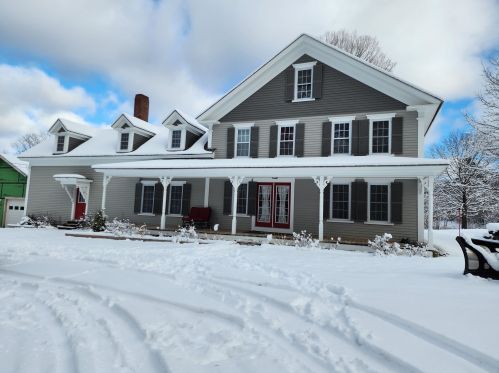 298 Battle St, Concord, NH 03303-7704