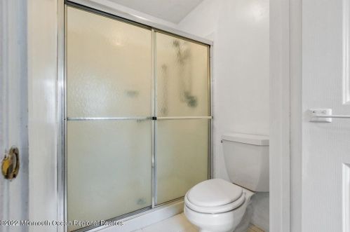 313 Devon St, Lakehurst NJ 08759-4636 exterior