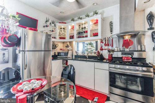 2035 Mckean St, Philadelphia PA 19148-2214 exterior