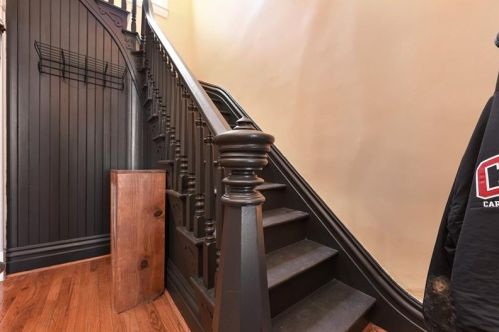 312 Kaercher St, Pittsburgh PA 15207-1477 exterior