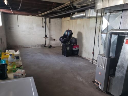 3870 22 St, Milwaukee WI 53206-1460 exterior