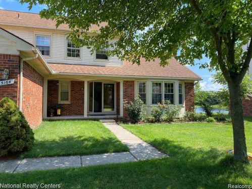 5164 Crowfoot Dr, Troy MI  48085-4033 exterior