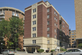 614 Langdon St, Madison WI  53703-1104 exterior