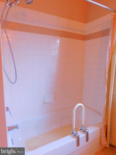 1920 Franklin St, Philadelphia PA  19122-2015 exterior