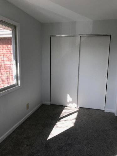 8910 New Hampshire Ave, Saint Louis MO 63123-1537 exterior