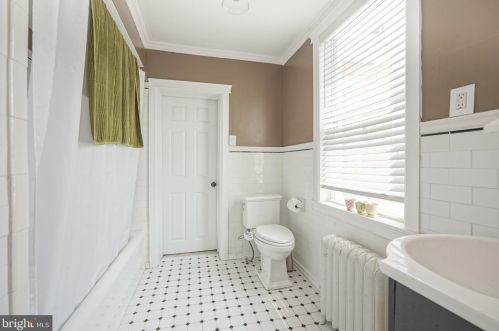 2202 Cumberland St, Philadelphia PA 19125-2204 exterior