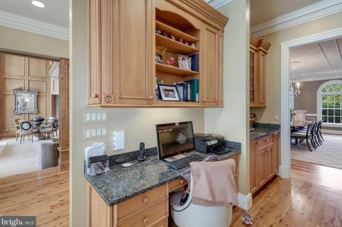 11720 Centurion Way, Rockville MD 20854-6420 exterior