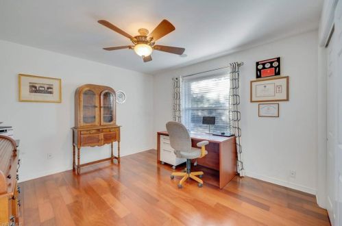 2219 Noble Ct, Naples FL 34110-1023 exterior