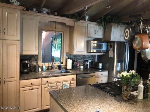 19042 Brandywine Dr, Gobles MI 49055-8691 exterior