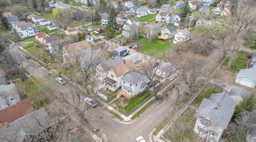 2901 Exeter St, Duluth MN 55806-1405 exterior