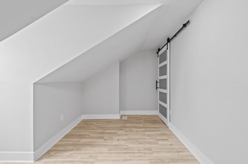 373 Main St, Pittsburgh PA  15201-1153 exterior