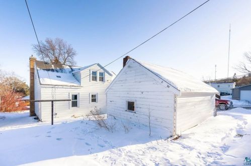 1 10 St, Duluth MN 55806-1227 exterior