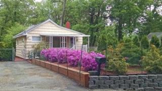 17 Harvard Trl, Hopatcong, NJ 07843-1721