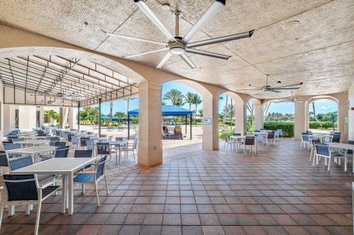 6737 Watertown Dr, Boynton Beach FL 33437-3938 exterior