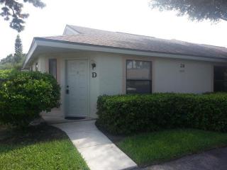 2827 Stoneway Ln, Fort Pierce FL  34982-4345 exterior