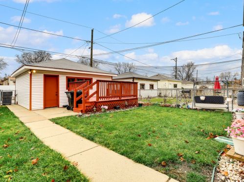 1455 Lockwood Ave, Chicago IL 60639-3037 exterior