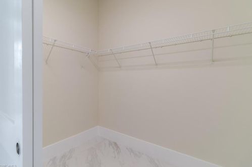 931 8 St, Naples FL 34120-3435 exterior