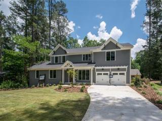2247 Sundown Dr, Atlanta, GA 30345-3554