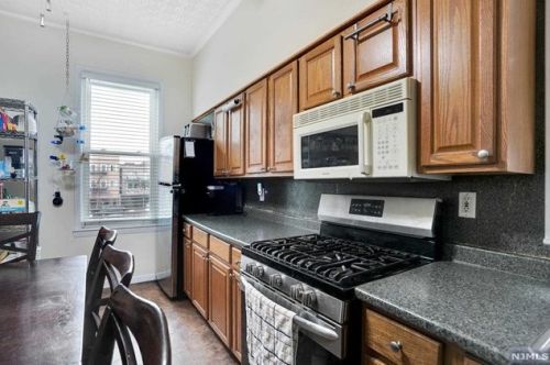 119 Hauxhurst Ave, Union City NJ 07086-6838 exterior