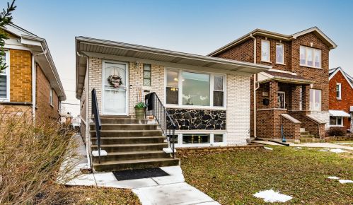 7311 Pensacola Ave, Chicago IL 60706-1156 exterior