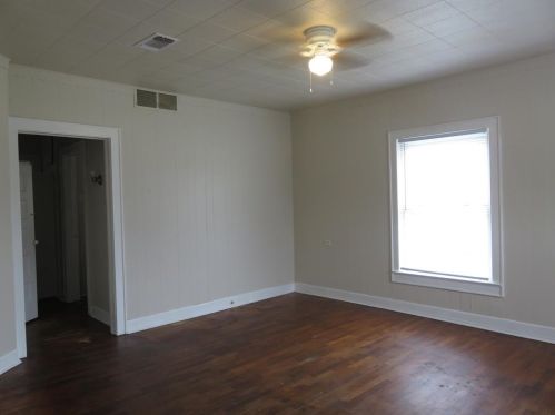 122 Monterey St, Denison TX  75021-6620 exterior