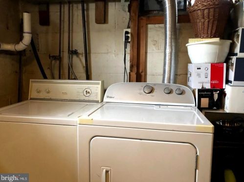 10 Fogarty Dr, Trenton NJ 08619-4320 exterior