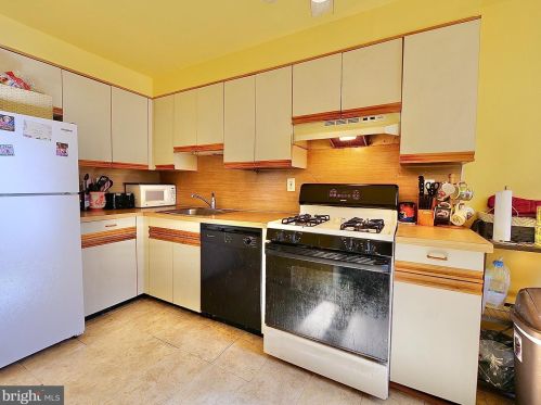 439 Park Dr, Manor PA 19036-1617 exterior