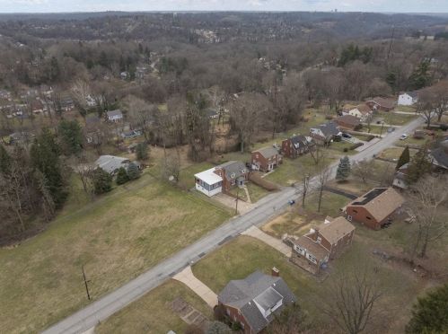 111 Sycamore Dr, Pittsburgh PA  15235-1965 exterior