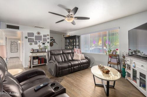 810 Lehigh Dr, Tucson, AZ 85710-4741