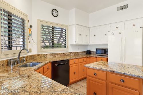 831 Camino Corrida, Tucson AZ 85704-7651 exterior