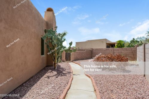 11974 Crescendo Dr, Tucson AZ 85737-3742 exterior
