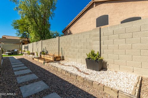 22640 47th Pl, Phoenix AZ  85050-6905 exterior