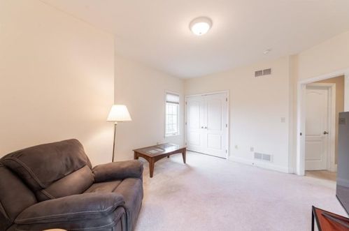 48 Mallard Dr, Pittsburgh PA 15238-1131 exterior