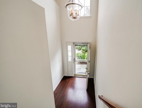 5172 Ballycastle Cir, Alexandria VA exterior