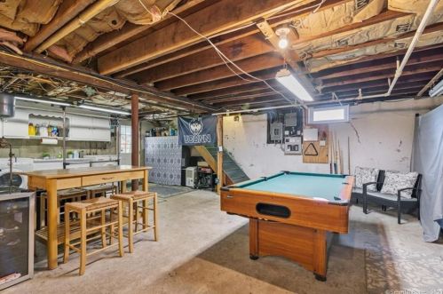 40 Mansfield Rd, North Haven CT 06473-1213 exterior