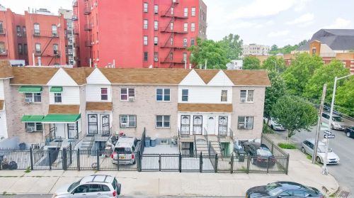 817 170th St, Bronx NY 10452-7013 exterior