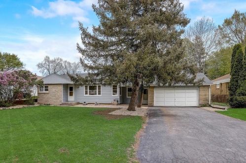 2104 116th St, Milwaukee, WI 53226-2106