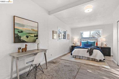 2736 Wallace St, Berkeley CA 94702-2232 exterior